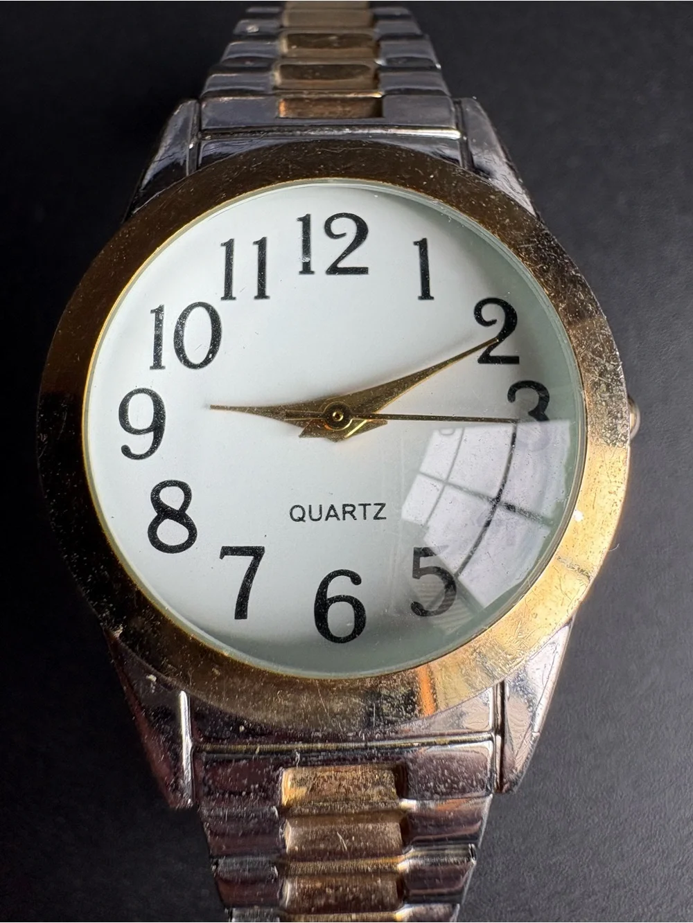 Two-Tone Quartz Wristwatch -‎ Gold & Silver